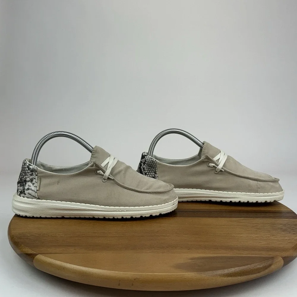 Womens Hey Dude Wendy‎ Python Snakeskin Beige Casual Loafers Shoes Size 7 M